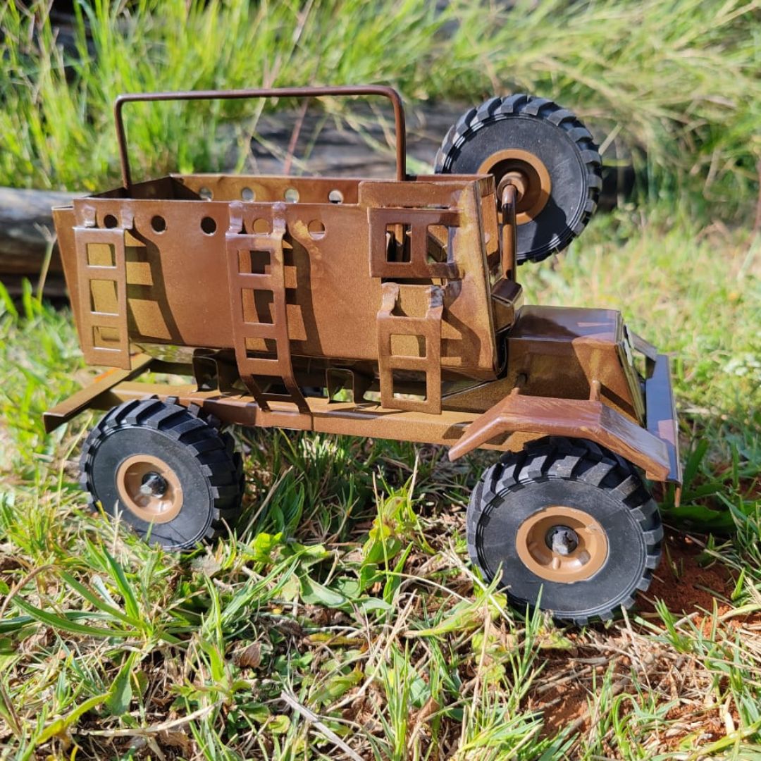 Buffel 1/16 (Camo) - Tough Metal Toys