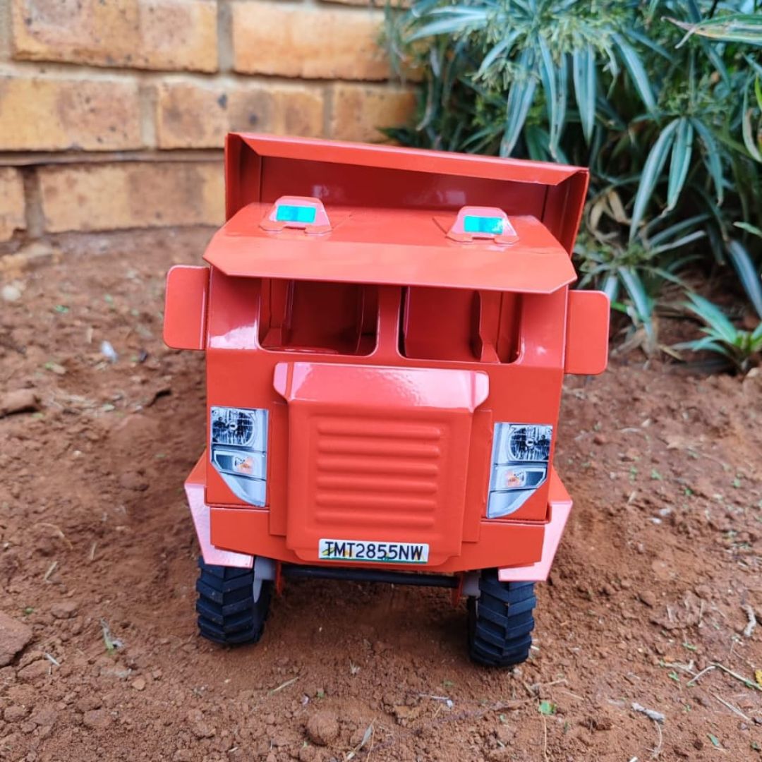 Tipper Truck 1/16 (Red) - Tough Metal Toys