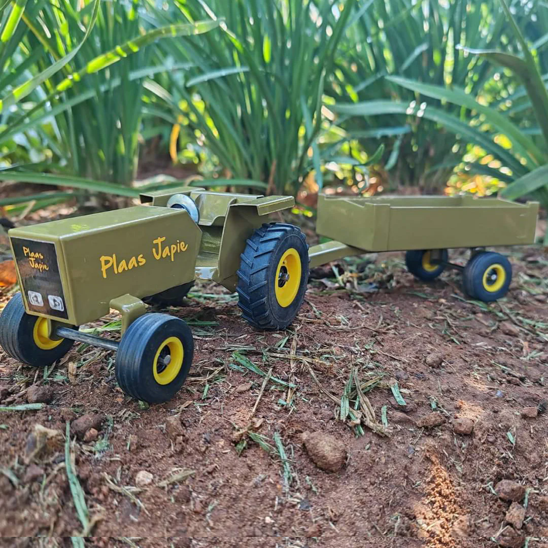 1 32 Plaas Japie Tractor and Trailer 14