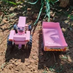 Daisy Tractor & Trailer 1/32 (Pink) - Tough Metal Toys - Image 3