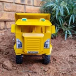 Tipper Truck 1/16 (Yellow) - Tough Metal Toys - Image 3