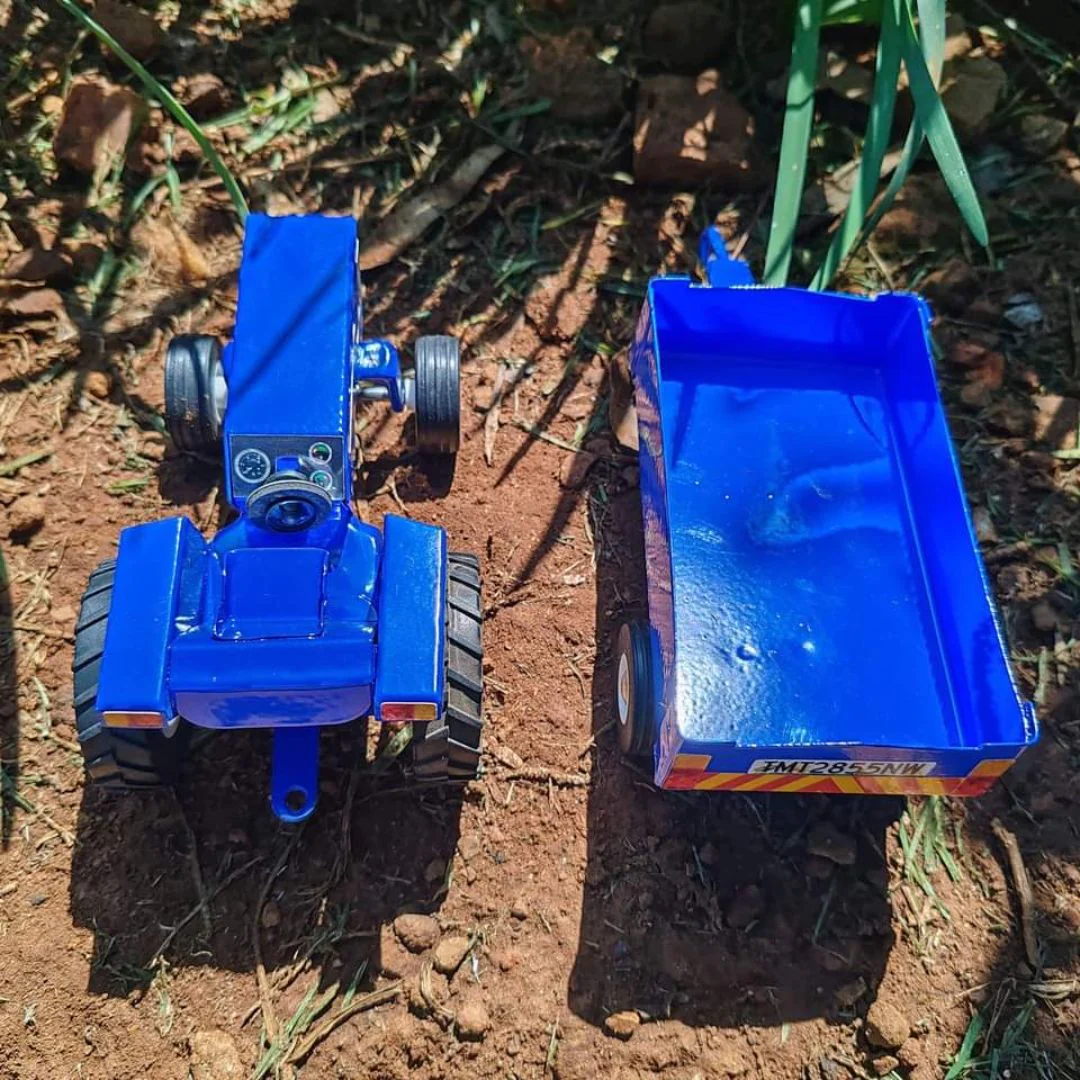 NewHollandTractor Trailor Darkblue 1 32 2